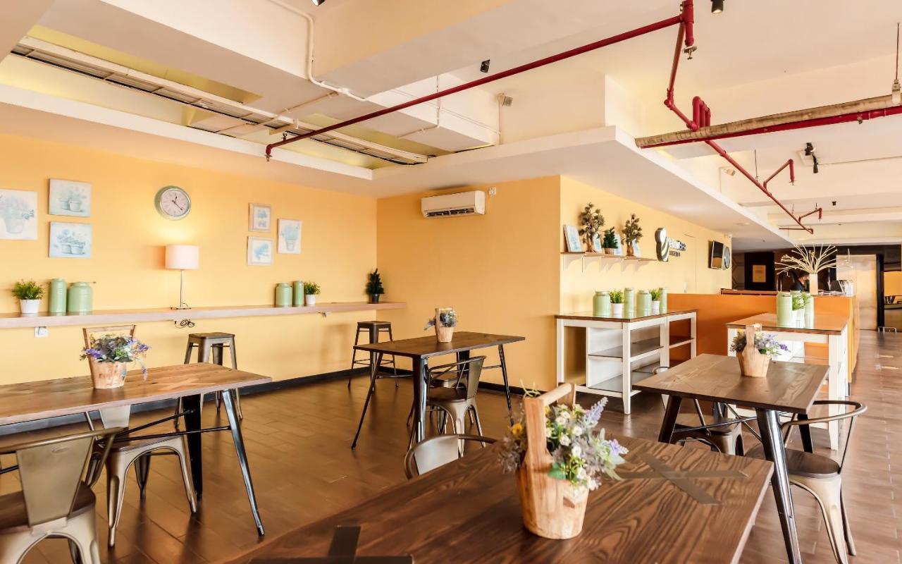 Yellow Bee Tangerang Dış mekan fotoğraf